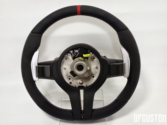 ᴏꜰꜰᴄᴜꜱᴛᴏᴍ™ Customised alcantara steering wheel suitable for bmw