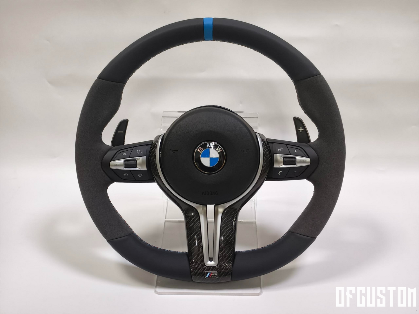 ᴏꜰꜰᴄᴜꜱᴛᴏᴍ™ Customised alcantara steering wheel suitable for bmw