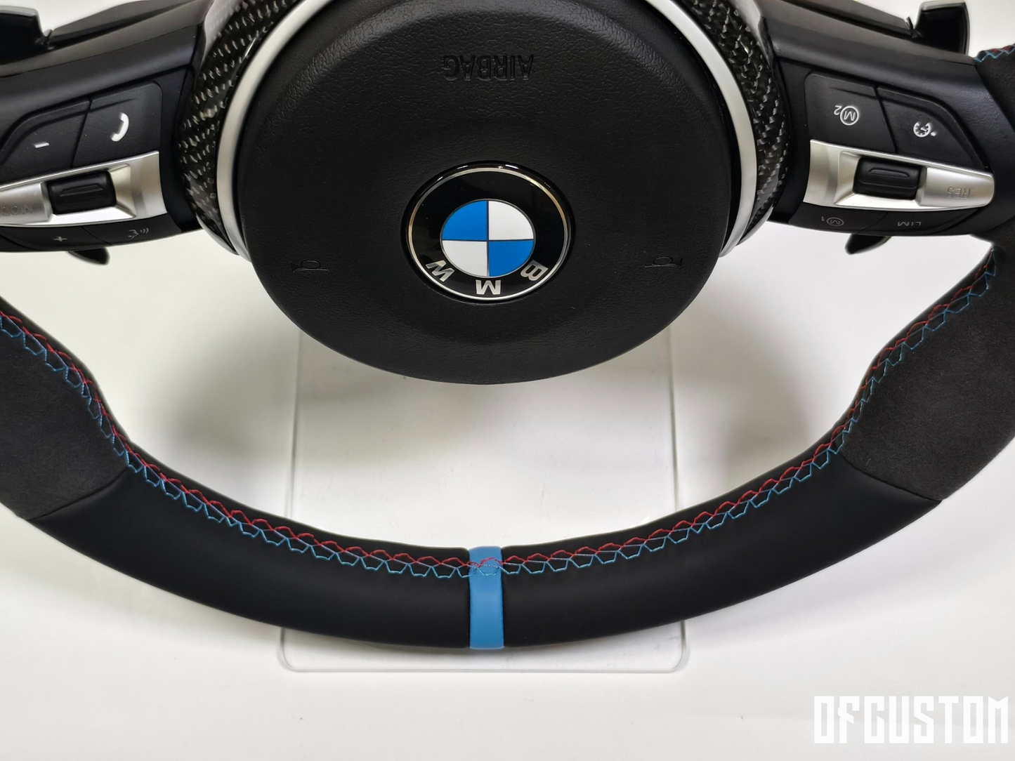 ᴏꜰꜰᴄᴜꜱᴛᴏᴍ™ Customised alcantara steering wheel suitable for bmw