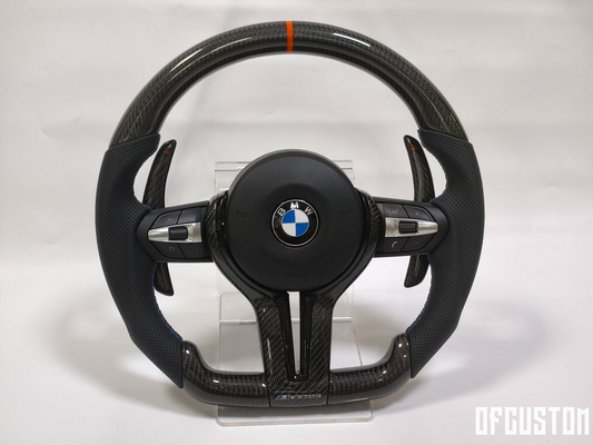 ᴏꜰꜰᴄᴜꜱᴛᴏᴍ™ Customised carbon steering wheel suitable for bmw