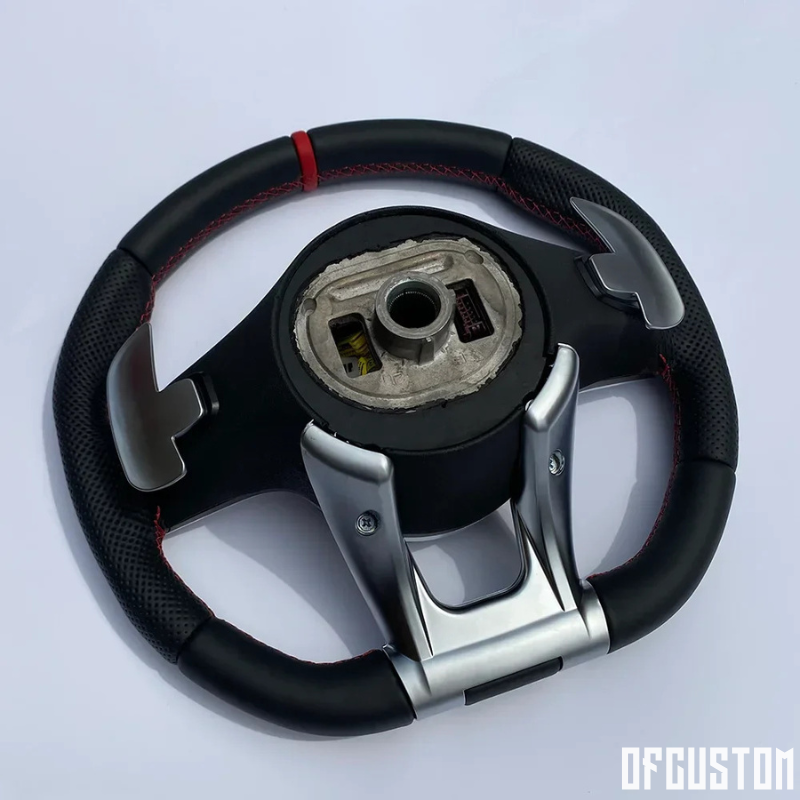 ᴏꜰꜰᴄᴜꜱᴛᴏᴍ™ Mercedes-Benz custom leather/carbon steering wheel