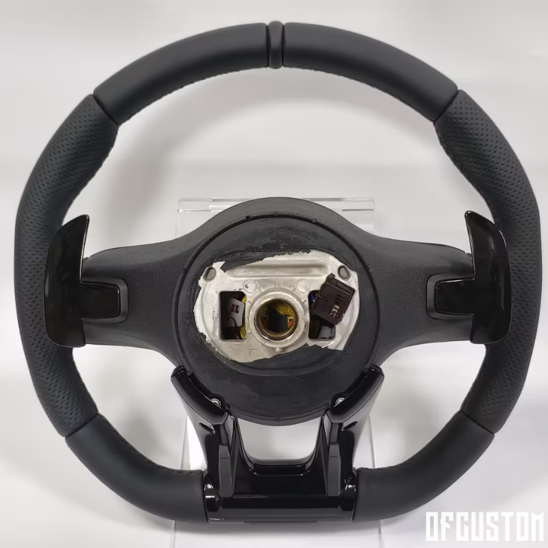 ᴏꜰꜰᴄᴜꜱᴛᴏᴍ™ Mercedes-Benz custom leather/carbon steering wheel