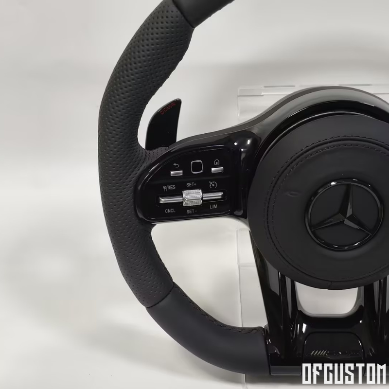 ᴏꜰꜰᴄᴜꜱᴛᴏᴍ™ Mercedes-Benz custom leather/carbon steering wheel