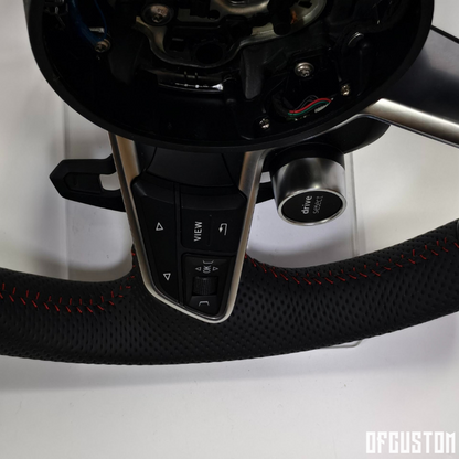 ᴏꜰꜰᴄᴜꜱᴛᴏᴍ™ customized steering wheel for Audi A4 B9